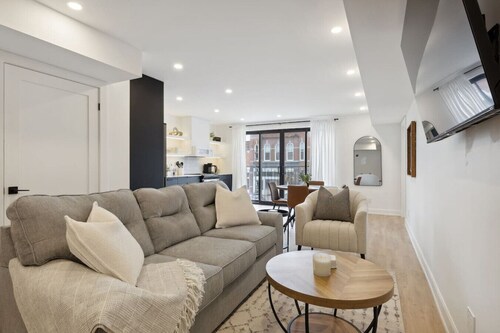 Condo for 4 Overlooking Downtown Collingwood