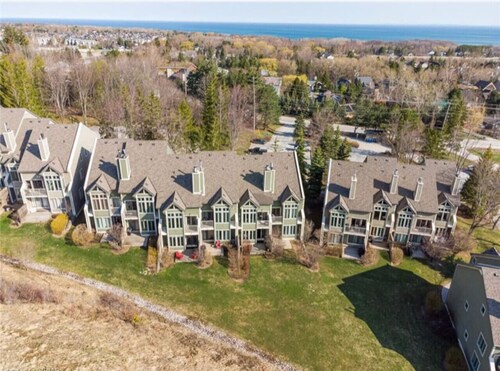 2BDR Blue Mountain Slopeside Condo