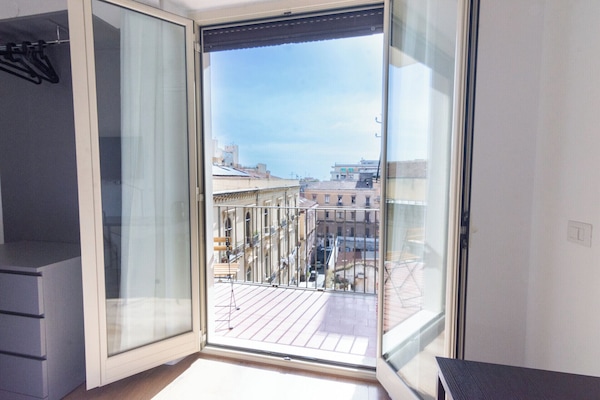Camera Comfort, balcone, vista mare parziale | Una scrivania, tende oscuranti, Wi-Fi gratuito, lenzuola