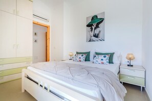 2 habitaciones, tabla de planchar con plancha y wifi gratis 