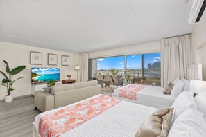 1 bedroom, desk, WiFi