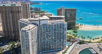 Panoramic Views | Balcony w/ Full Building Access