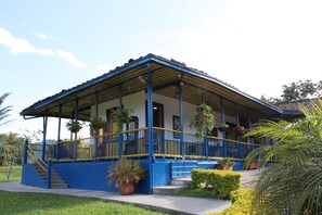 Front of property - El Rancho de Salento (Salento)