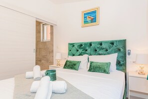 5 Schlafzimmer, Bügeleisen/Bügelbrett, Reisekinderbett, kostenloses WLAN