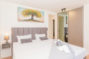 5 bedrooms, iron/ironing board, travel crib, free WiFi