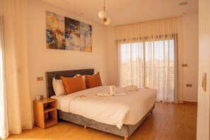 4 bedrooms, WiFi, bed sheets