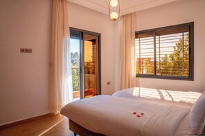 4 bedrooms, WiFi, bed sheets