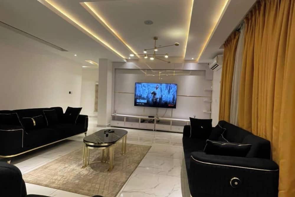 Carizma Luxury Apartment
