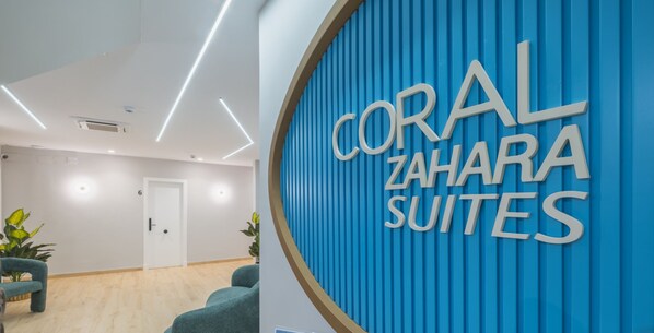 Interior - Estudio Doble Economico - CORAL ZAHARA Suites by Cadiz4Rentals (Zahara de los Atunes)