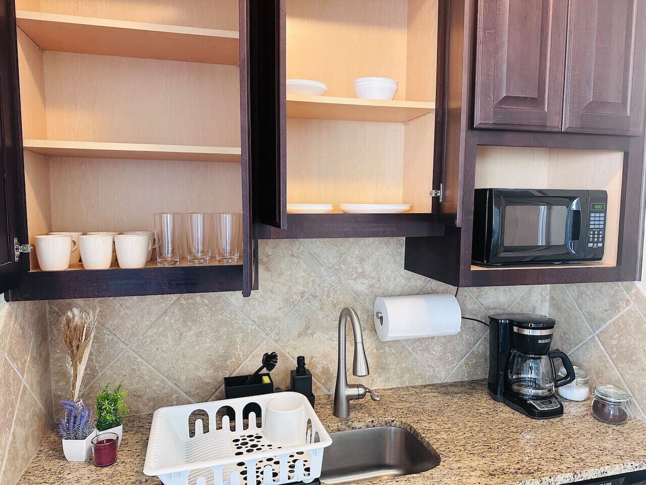 冰箱、微波炉、茶具/咖啡用具、厨具/餐具