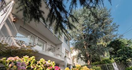 VILLA DUE GIARDINI Appartamento tre camere da letto ciascuna con bagno privato