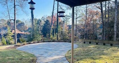 Private, huge walk-out basement, great location