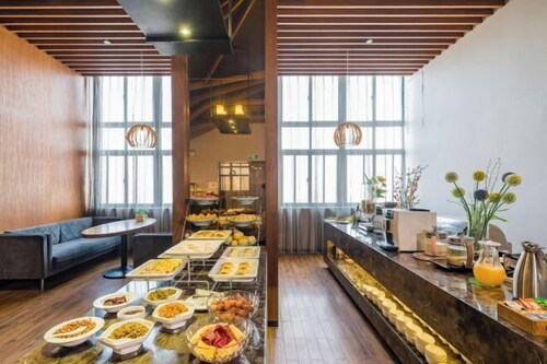 Orange Hotel (Wuxi Oufeng Street Huishan Ancient Town Branch)