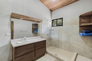 House, Garden View | Bathroom - Stylish 3-Bedroom Tropical Escape with Pool & Outdoor Living, 1 Block from Playa Potrero (Potrero)