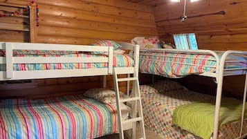 3 bedrooms, WiFi, bed sheets