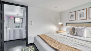 2 slaapkamers, een strijkplank/strijkijzer, reisbedje, wifi