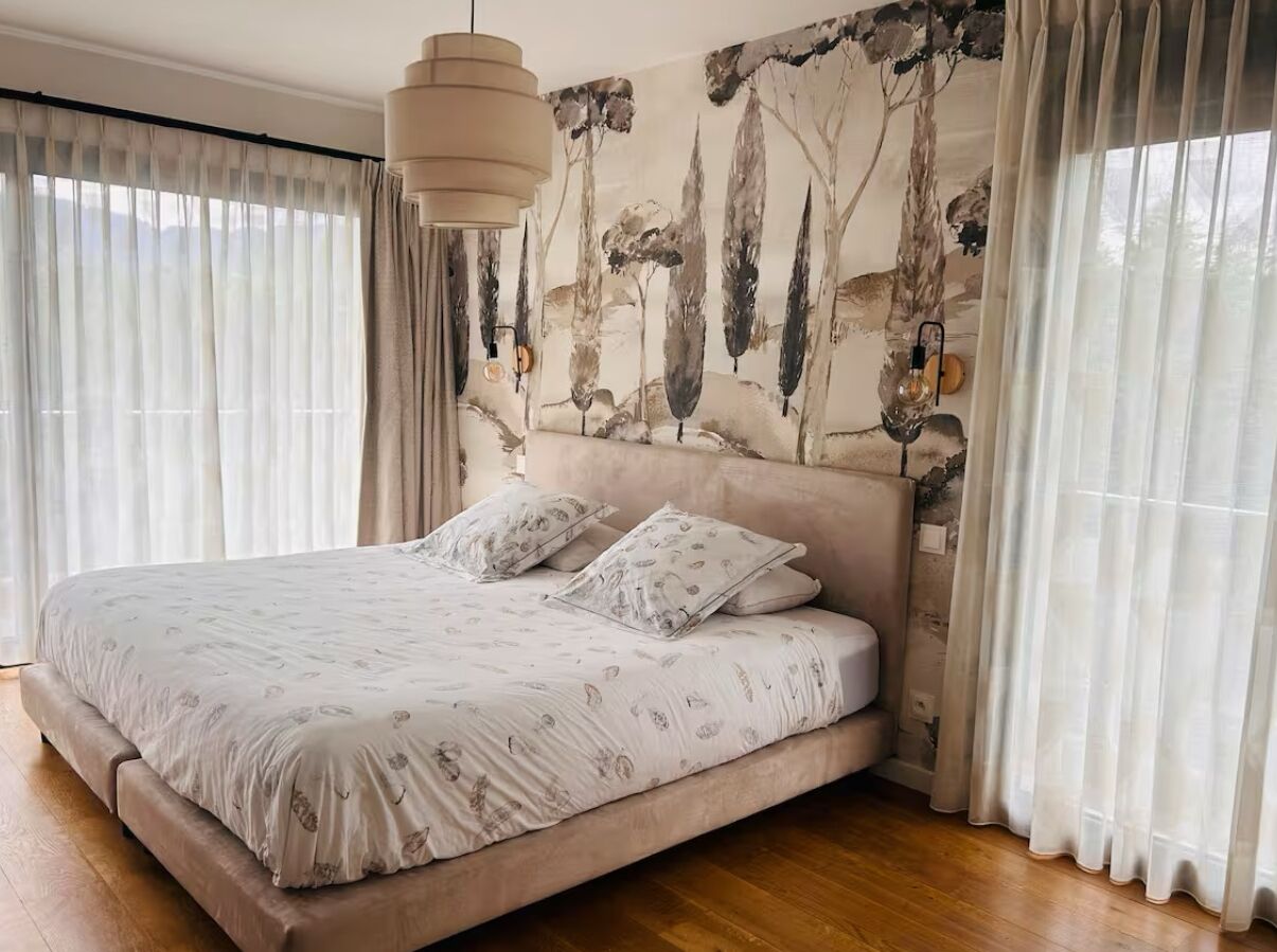 4 chambres, fer et planche à repasser, Wi-Fi, draps fournis