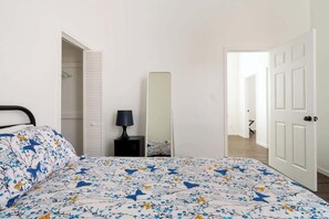 3 bedrooms, iron/ironing board, travel cot, WiFi