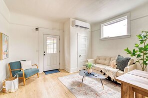 テレビ、書斎 / ワークスペース