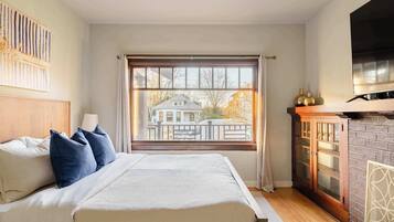 2 bedrooms, iron/ironing board, travel cot, WiFi