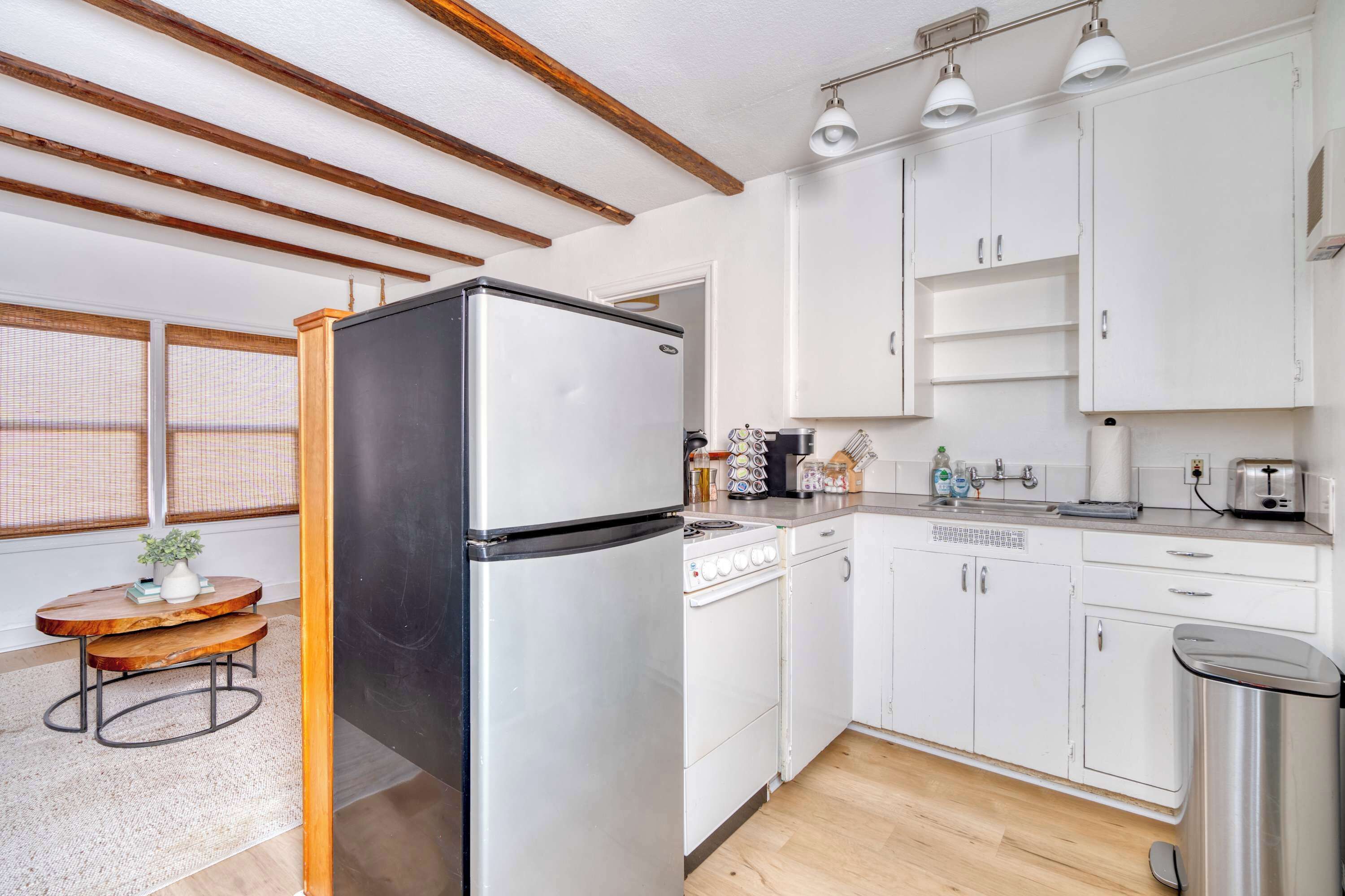 Réfrigérateur, four, plaque de cuisson, lave-vaisselle