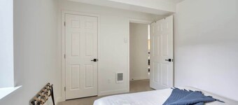 New Build • 4BR • Sleeps 10 • Great Location