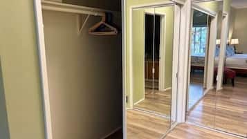 2 dormitorios, tabla de planchar con plancha, wifi y ropa de cama