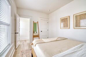 2 bedrooms, iron/ironing board, travel cot, WiFi