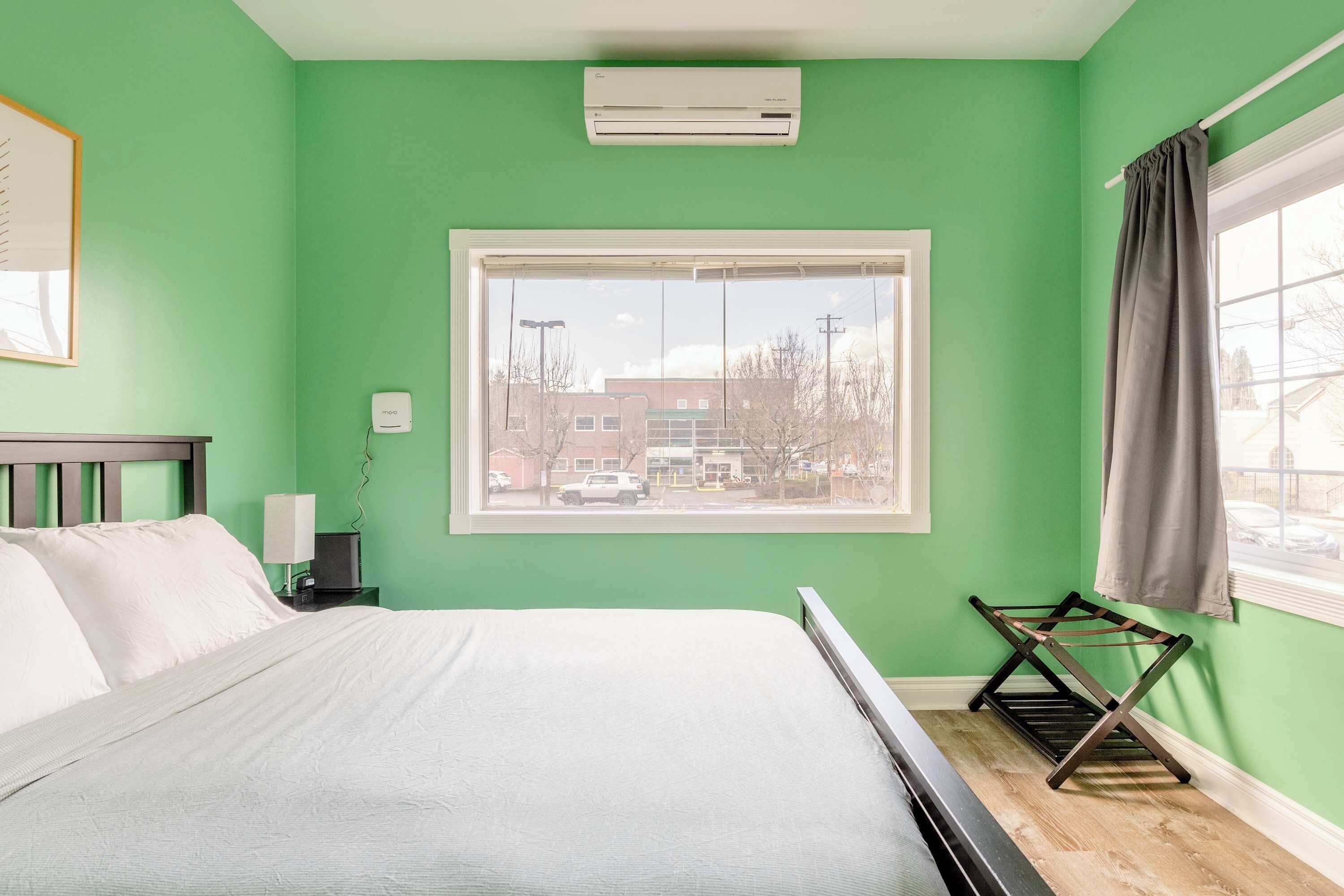 2 bedrooms, iron/ironing board, travel cot, WiFi