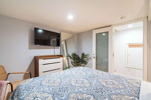 2 chambres, fer et planche à repasser, lit parapluie, Wi-Fi