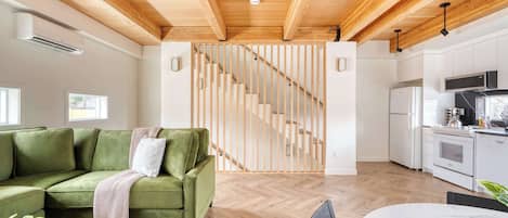 تلفزيون، مكتب