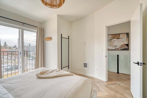 Alberta Arts Escape | 4BR + WalkScore 91