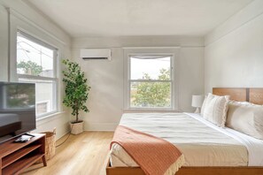 1 bedroom, iron/ironing board, travel cot, WiFi