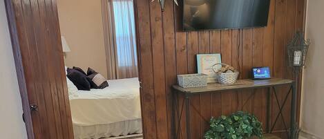 1 Schlafzimmer, Schreibtisch, Bügeleisen/Bügelbrett, WLAN