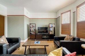 TV, offices