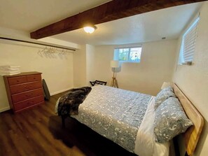 4 Schlafzimmer, Bügeleisen/Bügelbrett, Reisekinderbett, WLAN