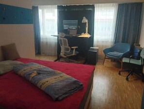 1 bedroom, desk, iron/ironing board, free WiFi