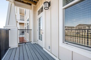 Exterior detail - Stylish Stay | Near Everything! (Whitestown)