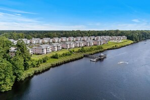 Exterior - 2 bed, 2 bath, full kitchen, indoor and outdoor pool, hot tub, central location! (Myrtle Beach)