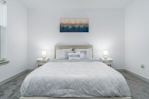 1 bedroom, desk, iron/ironing board, WiFi - Refined Comforts: Luxe Stay in Whitestown Indiana (Perry Township)