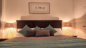1 chambre, bureau, fer et planche à repasser, Wi-Fi