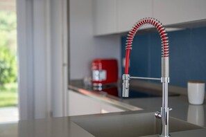 Villa, 2 habitaciones, para fumadores, alberca privada | Cocina privada