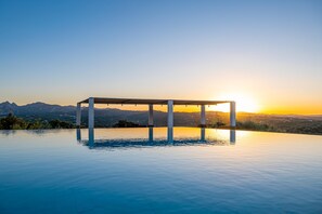 Outdoor pool - Villa Sole Among the Junipers (Arzachena)