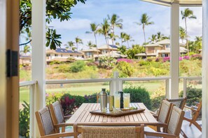 屋外ダイニングエリア