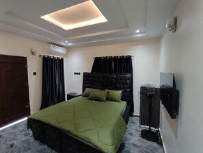 Deluxe Apartment, Balcony, City View