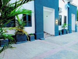 Fachada de la propiedad