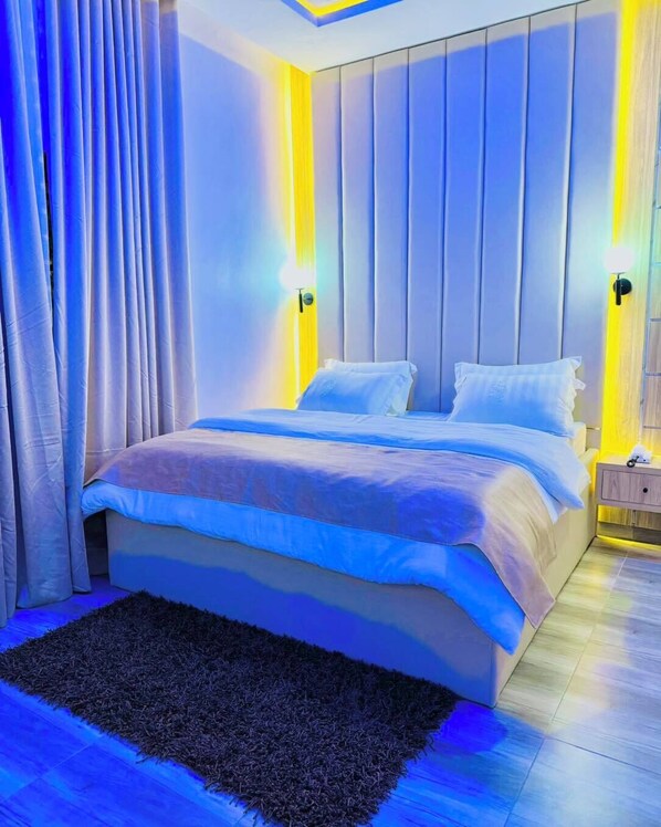 1 chambre, bureau, espace de travail pour ordinateur portable