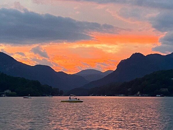 Miscellaneous - The Water and Woods House at Lake Lure (Lake Lure)