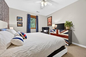 3 bedrooms, free WiFi, bed sheets - The Water and Woods House at Lake Lure (Lake Lure)