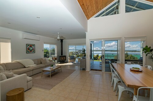 Blue Bird coastal retreat